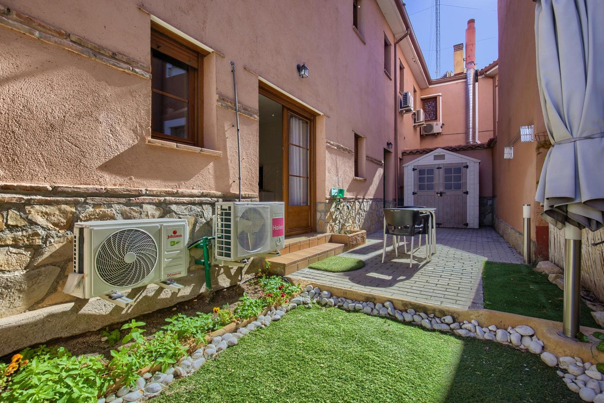 Casona 44 - Apartamento Para 2 Con Wifi, Ac Y Patio Exterior الكالا ذي إِناريس المظهر الخارجي الصورة