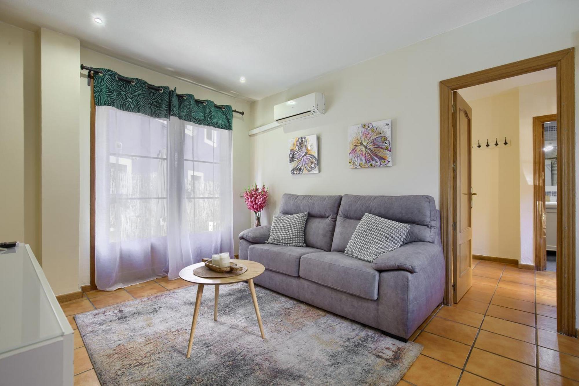Casona 44 - Apartamento Para 2 Con Wifi, Ac Y Patio Exterior الكالا ذي إِناريس المظهر الخارجي الصورة